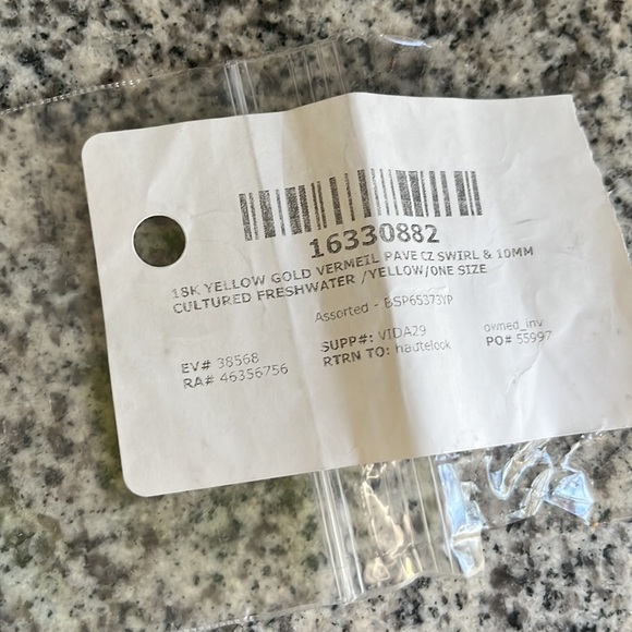 SAVVY CIE JEWELS 18K Yellow Gold plated Swirl Freshwater Pearl Pendant N… - Picture 7 of 7